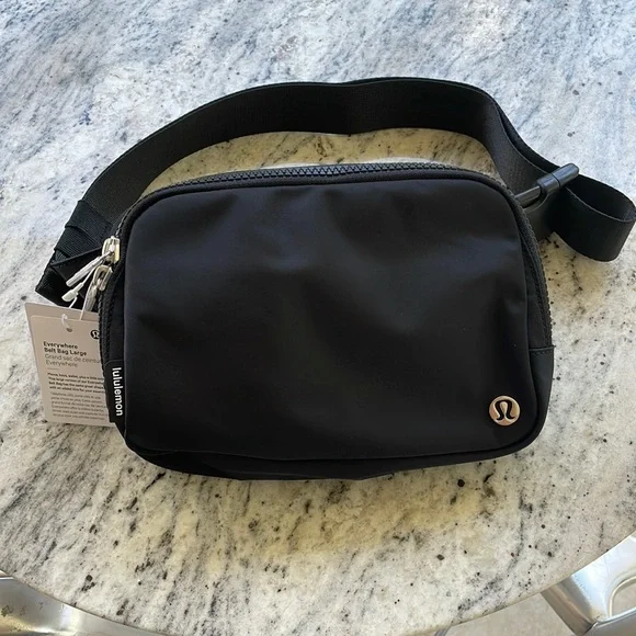 NWT Lululemon Everywhere Belt Bag Large Black - Picture 4 of 7